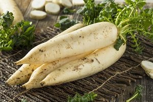 Sink Your Teeth Into These Facts About Daikon Radish